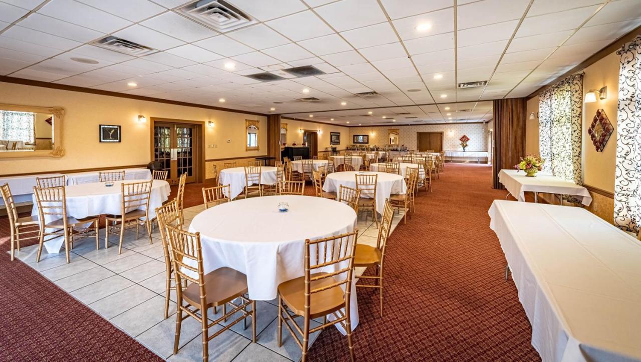 Magnuson Grand Harrisburg Hotel New Cumberland Bagian luar foto